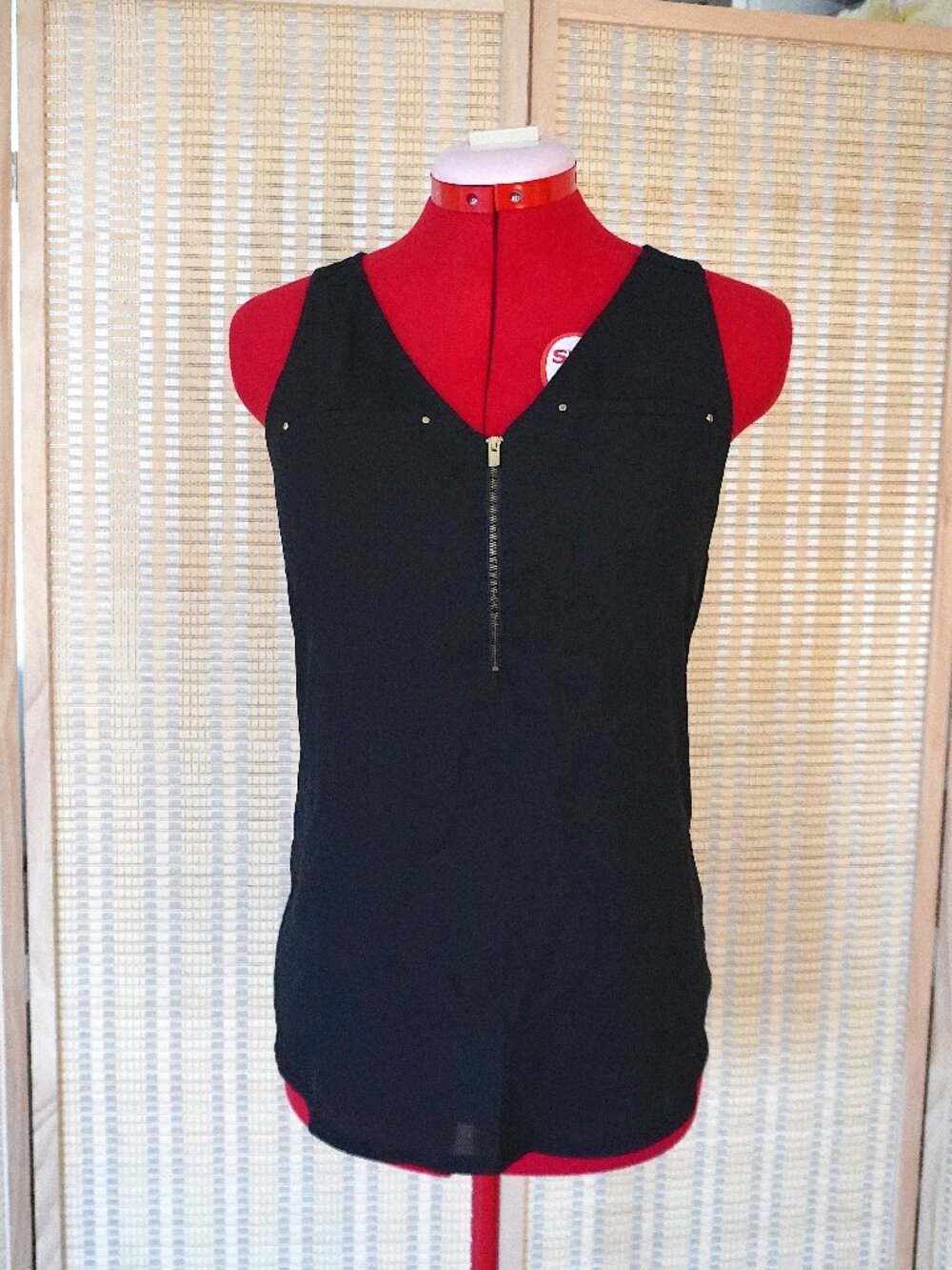 Express Black Zip-Up Sleeveless Blouse